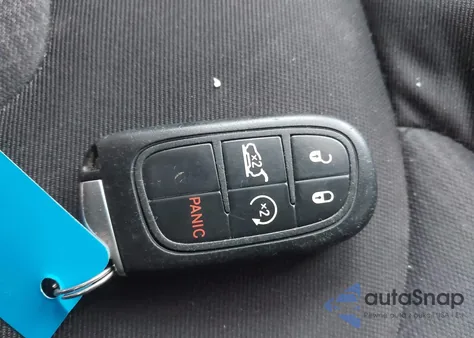 2015 Jeep Cherokee Latitude z USA, uszkodzony, nr VIN 1C4PJMCB6FW564399